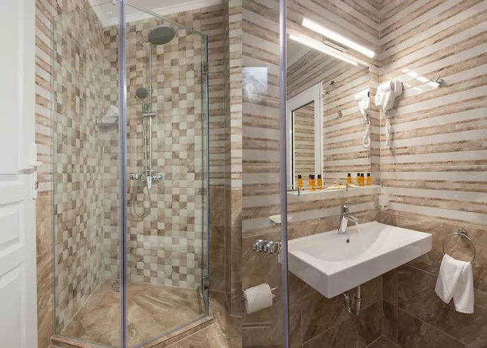 Marina White Sands Hotel 3*